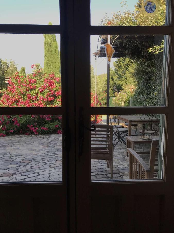 바르벵타느 Le Mazet De La Dame B&B 외부 사진