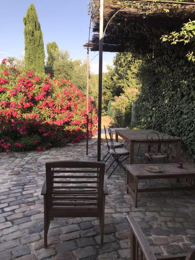 바르벵타느 Le Mazet De La Dame B&B 외부 사진
